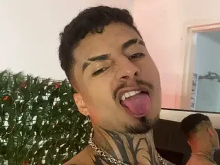 Streamate Watch Live Sex Cams of RichardDurant22
