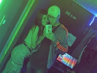 Streamate Watch Live Sex Cams of COUPLE25_33