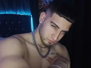Streamate Adult Video Chat of GiomarReyesX