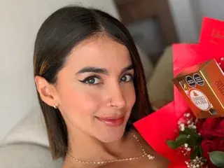 Streamate Free Live Porn of MacarenaEscobar27