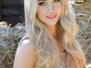 Streamate Free Live Porn of MelanieSpaces