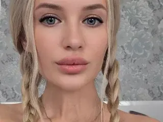 Streamate Free Live Porn of Lindy18