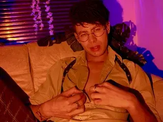 Streamate Free Porn Cam of ThiiagoSaeenz