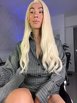 Stripchat Live Sex Cam of miss_tatiana_