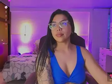 Stripchat Best live sex cam show of kloe28
