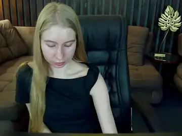 Stripchat Sex Cam of Alina_Blonde