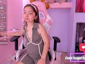 Stripchat Free Live Porn of CharlotteMuller