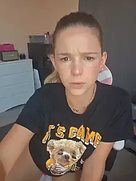 Stripchat Free Live Porn of lucie_mehott