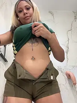 Stripchat Nude Webcam of HaileyDiana