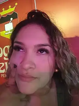 Stripchat Watch Live Sex Cams of Sara_smiiith211