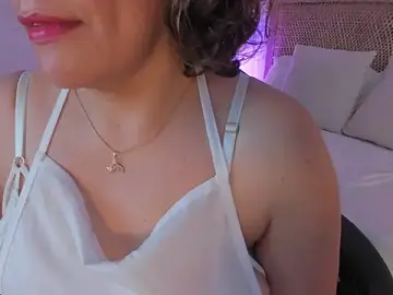 Stripchat Free Porn Cam of gipsela_gomez