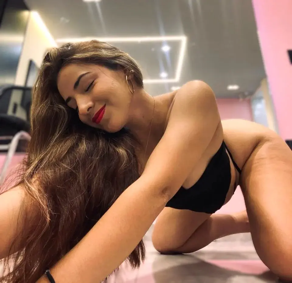 Bella-Saint