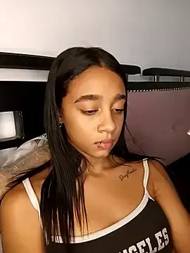 Stripchat Live Porn of Zoe_Sweett18