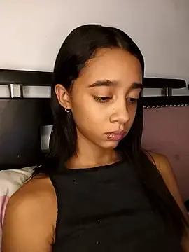 Stripchat Live Sex Cam of Zoe_Sweett18