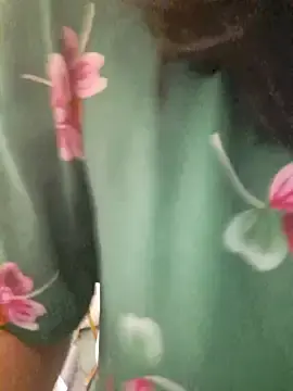 Stripchat Live Sex Cam of Rozaaaaforyoubigboob