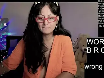 Stripchat Sex Chat of yummytitsss
