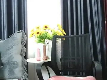 Stripchat Free Live Porn of Mila_99