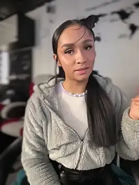 Stripchat Best live sex cam show of Isabella-Teen