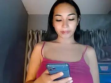 Stripchat Live Sex Cam of SweetLilly_18