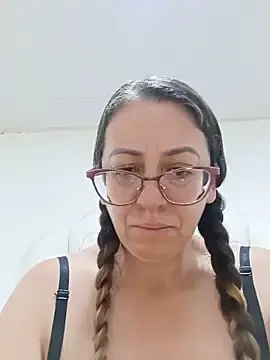Stripchat Live Sex Cam of miss_hanna07