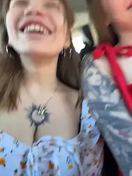Stripchat Live Sex Cam of FlashTitsRoyal