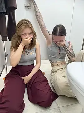 Stripchat Free Live Porn of FlashTitsRoyal