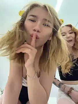 Stripchat Nude Webcam of FlashTitsRoyal