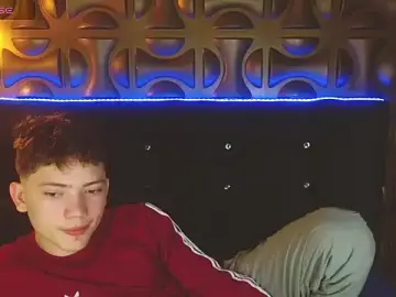 Stripchat Live Sex Cam of cruz_dante
