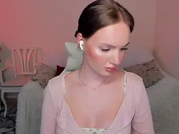 Stripchat Sex Cam of MishkaMe