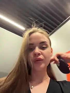 Stripchat Best live sex cam show of KristiRich