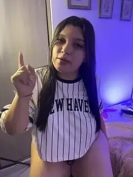 Stripchat Live Sex Cam of AnnieBonnie666