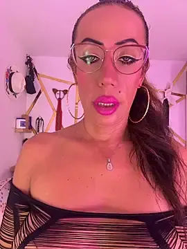 Stripchat Sex Cam of YOURSDEBORA