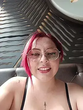 Stripchat Watch Live Sex Cams of madelaine-