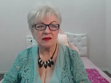Stripchat Live Sex Cam of KayleSmoll
