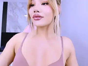 Stripchat Live Sex Cam of Keendall__