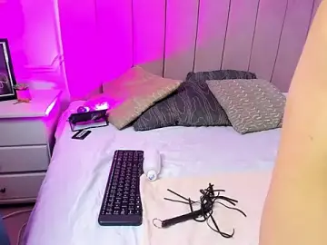 Stripchat Sex Cam of Alexa_fox669