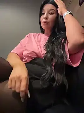 Stripchat Watch Live Sex Cams of Tisha_Busty