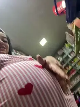 Stripchat Free Live Porn of Indira_Nahali1