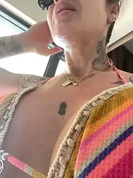 Stripchat Live Sex of Etwas_neugierig