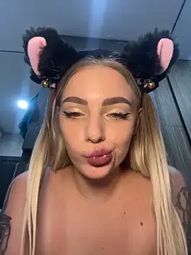 Stripchat Best Webcam of HugeBoobsAlice