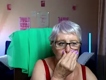Stripchat Free Porn Cam of Sandra_Snowflake