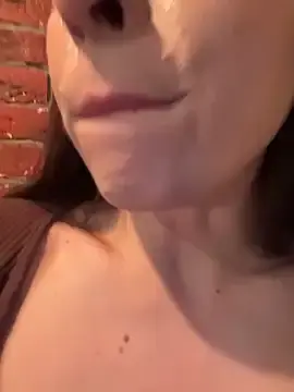 Stripchat Free Porn Cam of Holly_Play