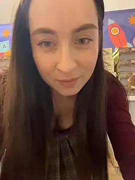 Stripchat Live Porn of Holly_Play