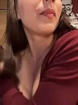 Stripchat Adult Webcam of Holly_Play