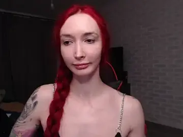 Stripchat Adult Webcam of Roxy_Silver
