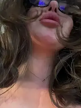 Stripchat Live Porn of sukhakunis1