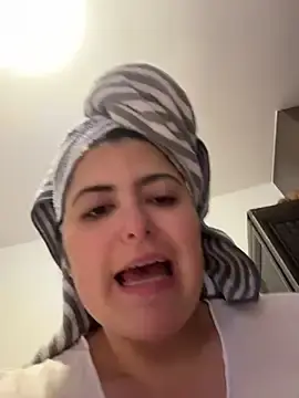 Stripchat Live Sex Cam of sukhakunis1