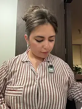 Stripchat Watch Live Sex Cams of sukhakunis1