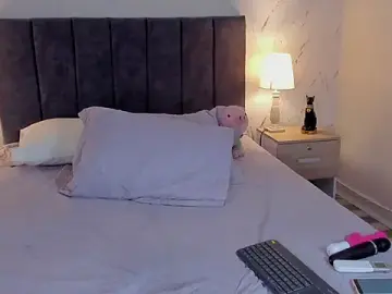 Stripchat Free Porn Cam of Emilly_Beaumont