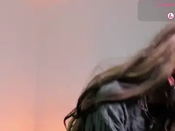 Stripchat Best Webcam of Theevae